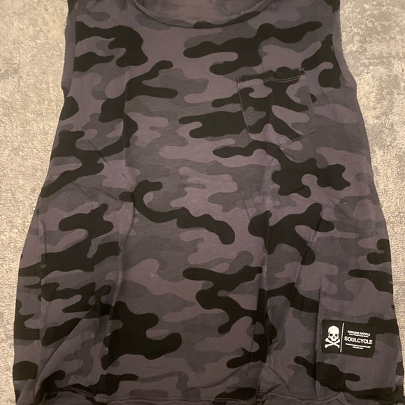 10 SoulCycle shirts size XS -M/L - Picture 4 of 13